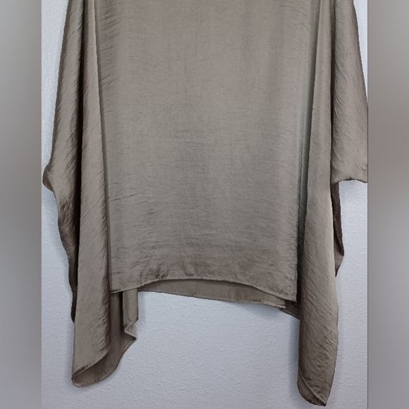 Tutu & Lilli Satin Lagenlook Olive Green Tunic Blouse - Picture 6 of 15